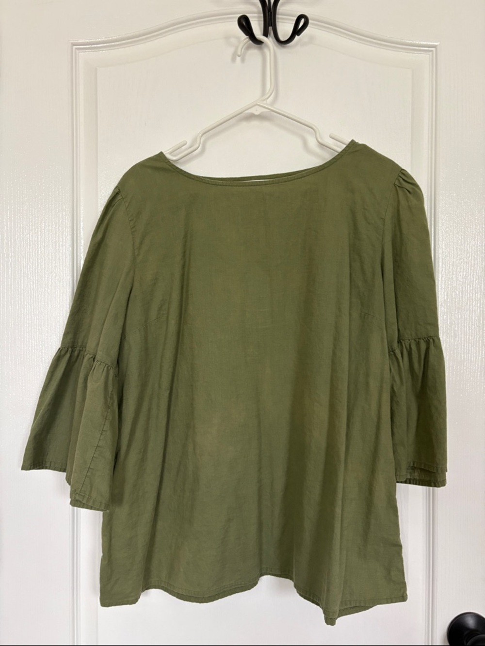Time & Tru Women’s Olive Green Bell-Sleeve Top